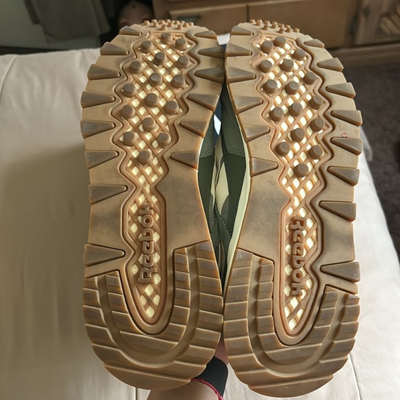 Reebok CL Legacy - Picture 6 of 6